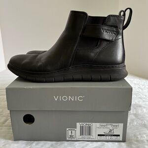Vionic Black Leather Chelsea Style Slip-On Adjustable Ankle Boot Fresh Kaufman